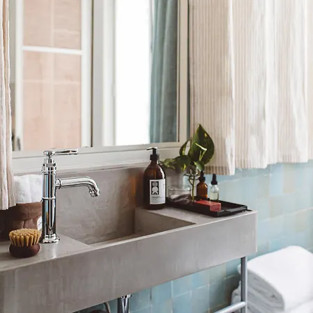 Hoy - Yoga Szálloda Párizs