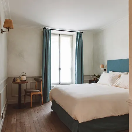 Hoy - Yoga 4* Párizs