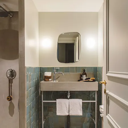 Hoy - Yoga Szálloda Párizs