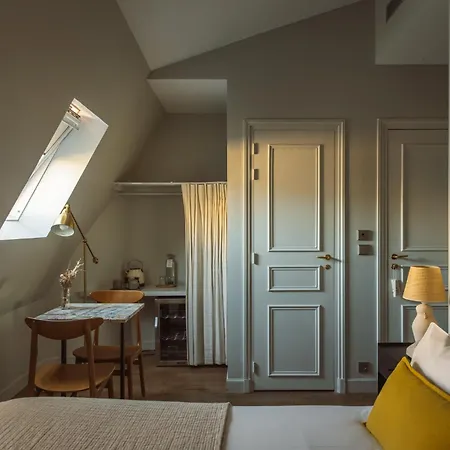 Hoy - Yoga Hotel Paris