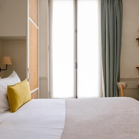 Hoy - Yoga Hotel Paris