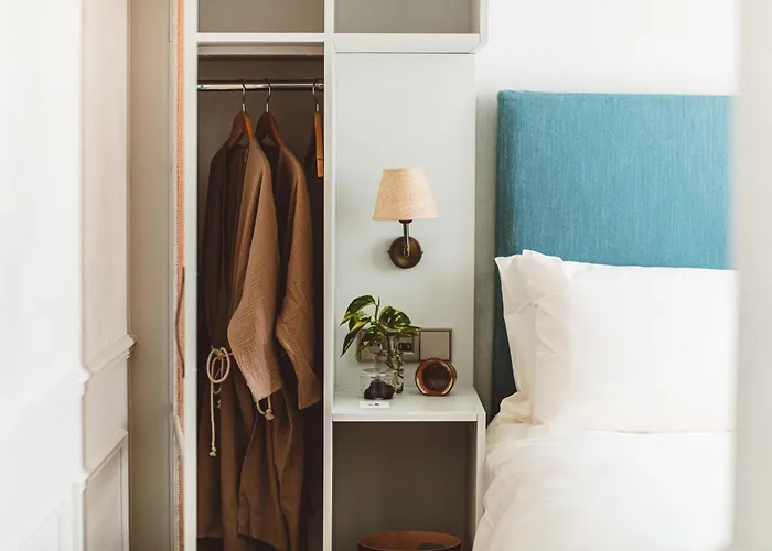 Hoy - Yoga Hotell Paris