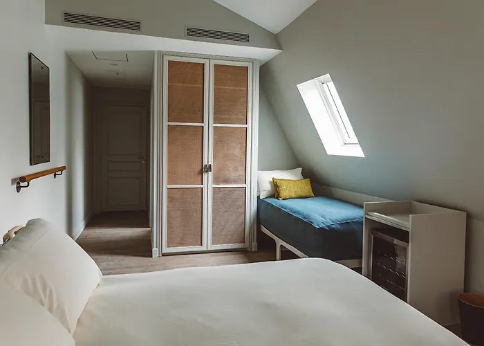 Hoy - Yoga Hotell Paris