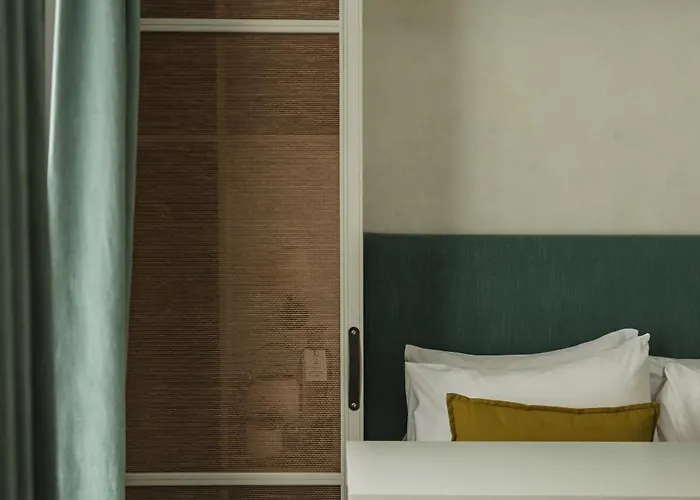 Hoy - Yoga Hotell Paris